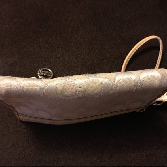 Coach Poppy Cream Wallet Wristlet - Picture 7 of 7